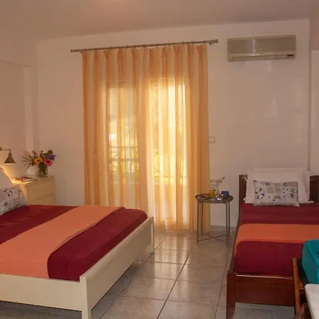 Aristea Apartment *
